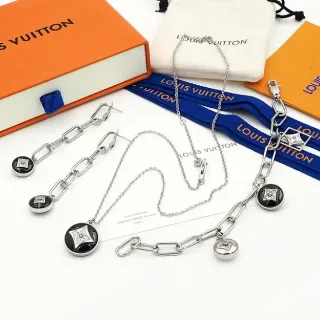 Brincos Louis Vuitton Monogram Flower Prata Preto Corrente Charm