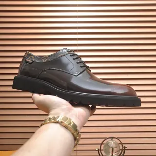 Louis Vuitton Monogram Onglet de talon Brillant Marron Chaussure Oxford