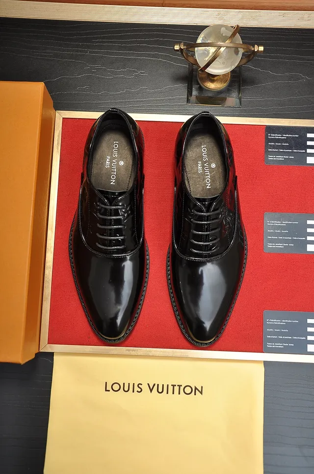 Louis Vuitton Monogram 漆皮牛津黑色亮面浮雕牛津鞋 5