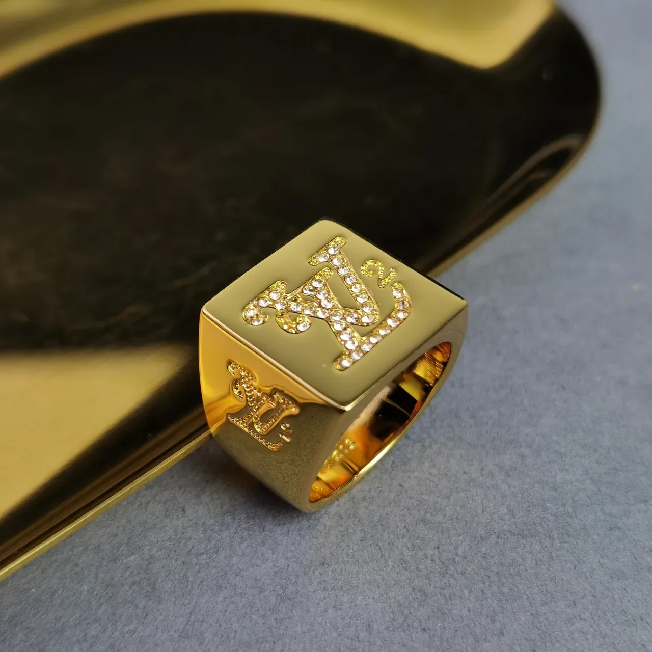 Louis Vuitton Monogram Pavé Anillo Signet Cuadrado 3