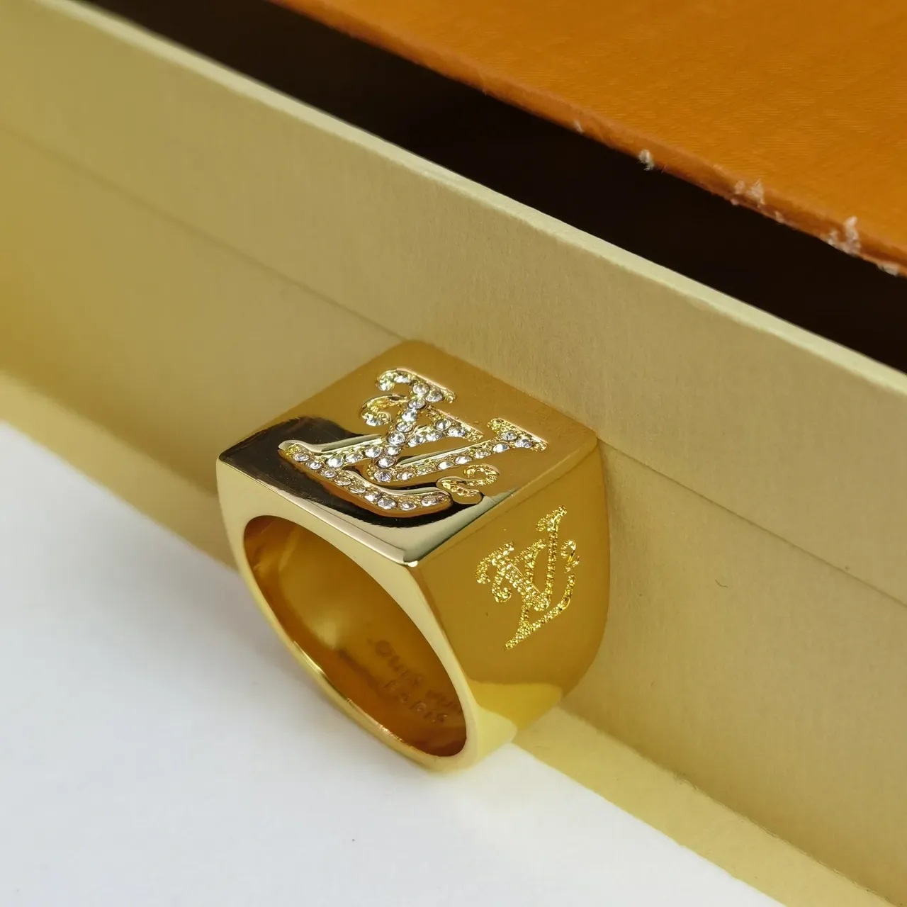 Louis Vuitton Monogram Pavé Anillo Signet Cuadrado 5