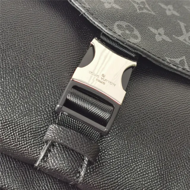 Louis Vuitton Monogram Print bolsa cruzada preta 4
