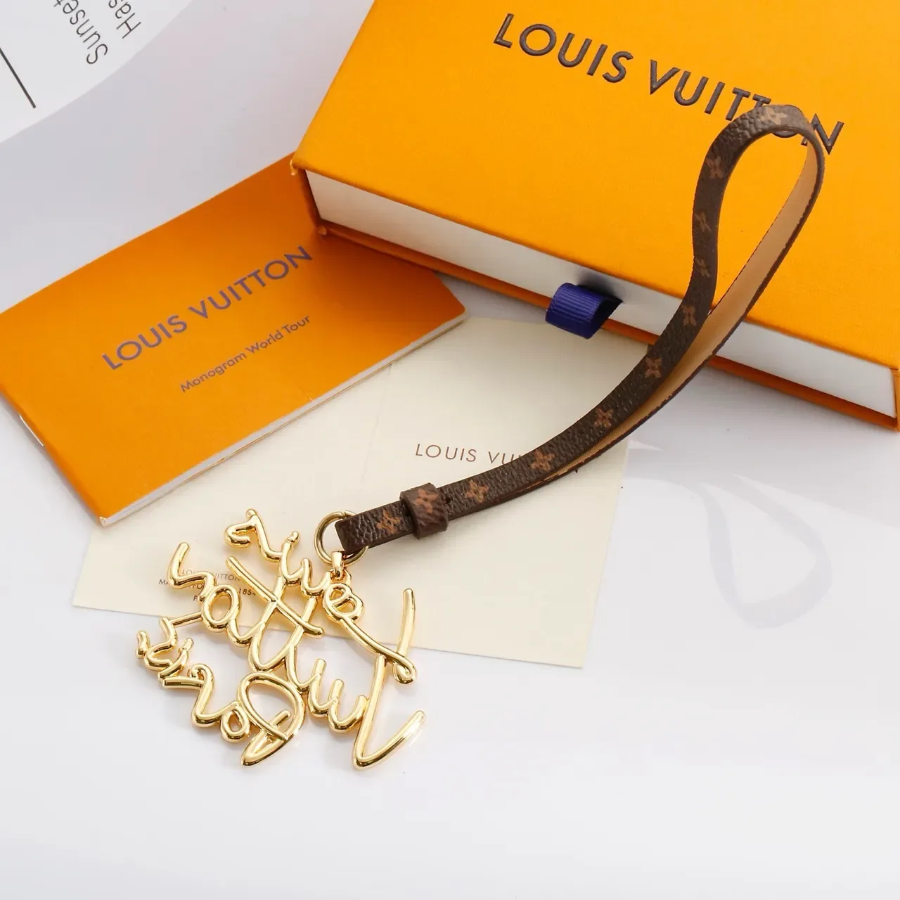 Louis Vuitton Monogram Script Charm سوار معصم 2