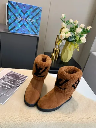 Louis Vuitton Monogram Shearling Boots Brown Black Ankle Boots 4