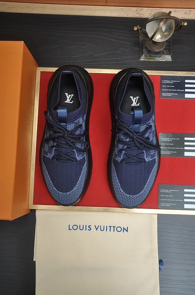Louis Vuitton 海军蓝 针织鞋面 集成系带 生活方式运动鞋 3