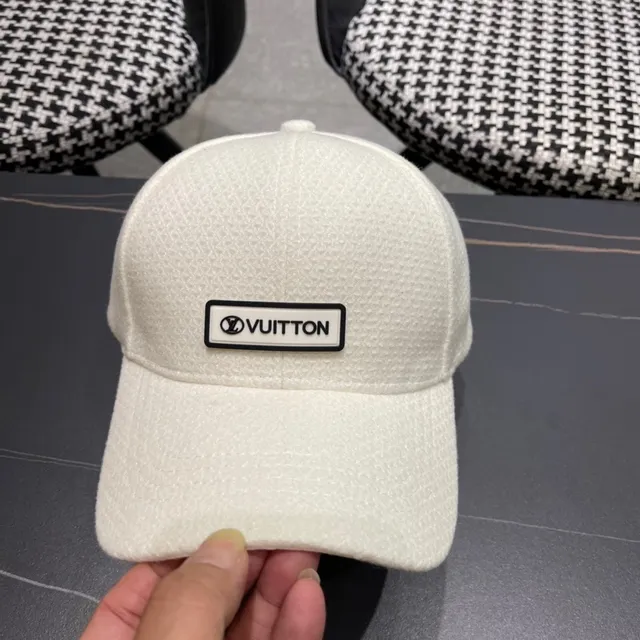 Louis Vuitton Off-White Gorra de béisbol texturizada 5