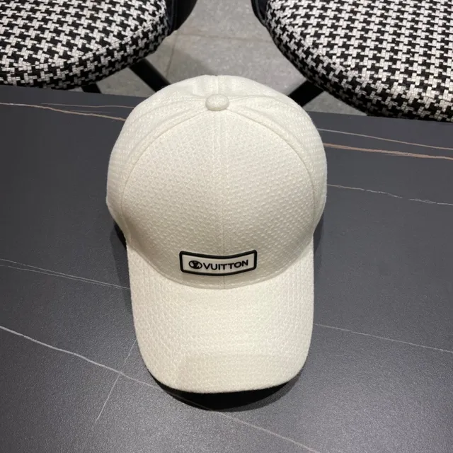 Louis Vuitton Off-White Gorra de béisbol texturizada 7