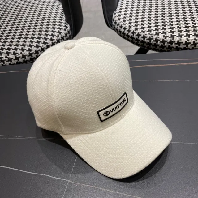 Louis Vuitton Off-White Gorra de béisbol texturizada 8