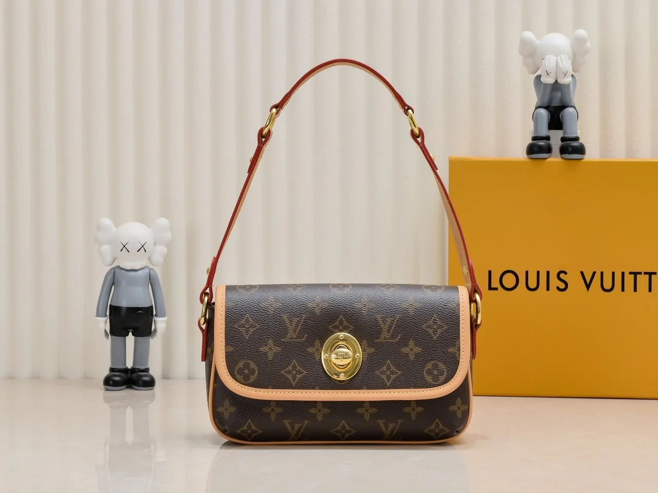 Louis Vuitton Petite Boîte Chapeau Monogram Canvas Tan Trim Underarm Bag 5