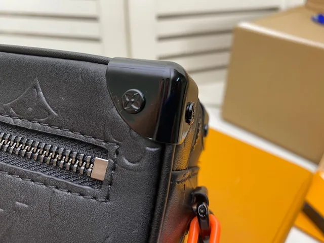 Louis Vuitton Petite Malle কালো নারাঙ্গা বাক্স সিলুয়েট মোনোগ্রামড চামড়ার চেইন ব্যাগ 5