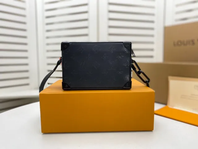 Louis Vuitton Petite Malle কালো নারাঙ্গা বাক্স সিলুয়েট মোনোগ্রামড চামড়ার চেইন ব্যাগ 9