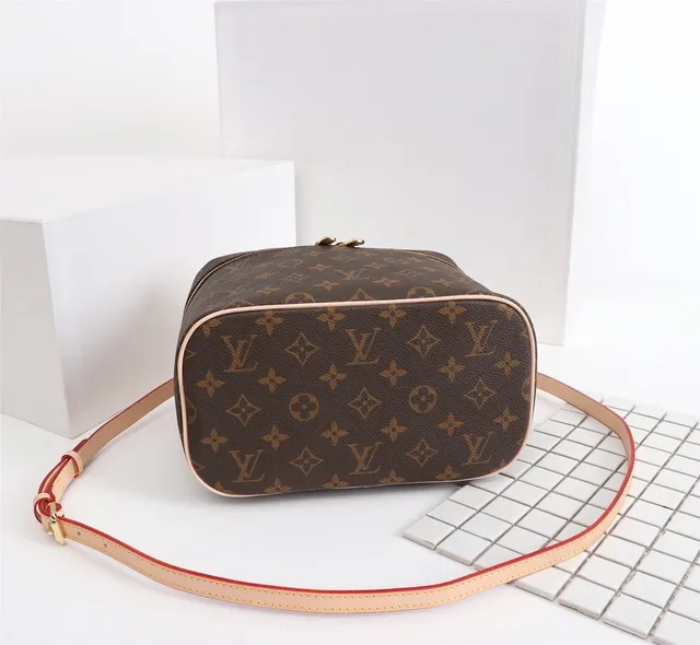 Louis Vuitton Petite Malle Marrón Monogram Lona Bolsa Boston 5