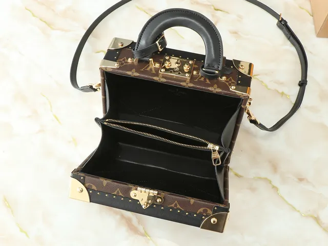 Louis Vuitton Petite Malle भूरे Monogram Canvas Tote Bag 3