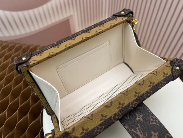 Louis Vuitton Petite Malle मुद्रित कैनवास हरे हार्डवेयर ग्राफिट टोट बैग 2