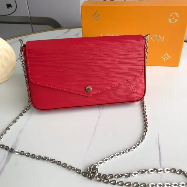 Louis Vuitton Pochette Accessoires Black Pink স্ট্রাকচার্ড ফ্ল্যাপ Epi লেদার টেক্সচার Envelope Clutch 19