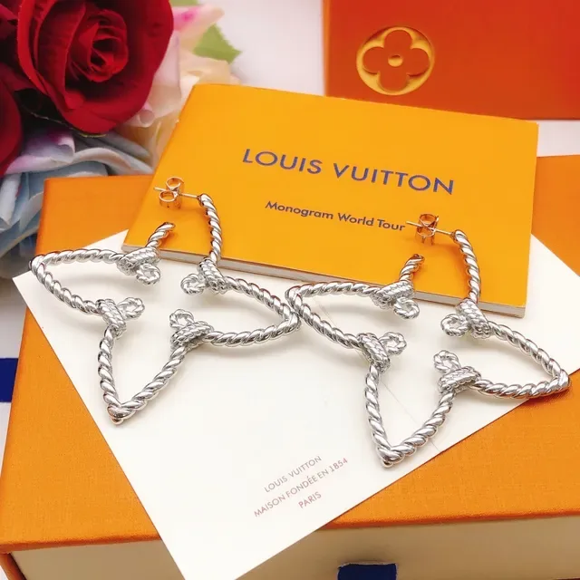 Louis Vuitton Twisted Rope Knot Triangular Hoop Earrings 7