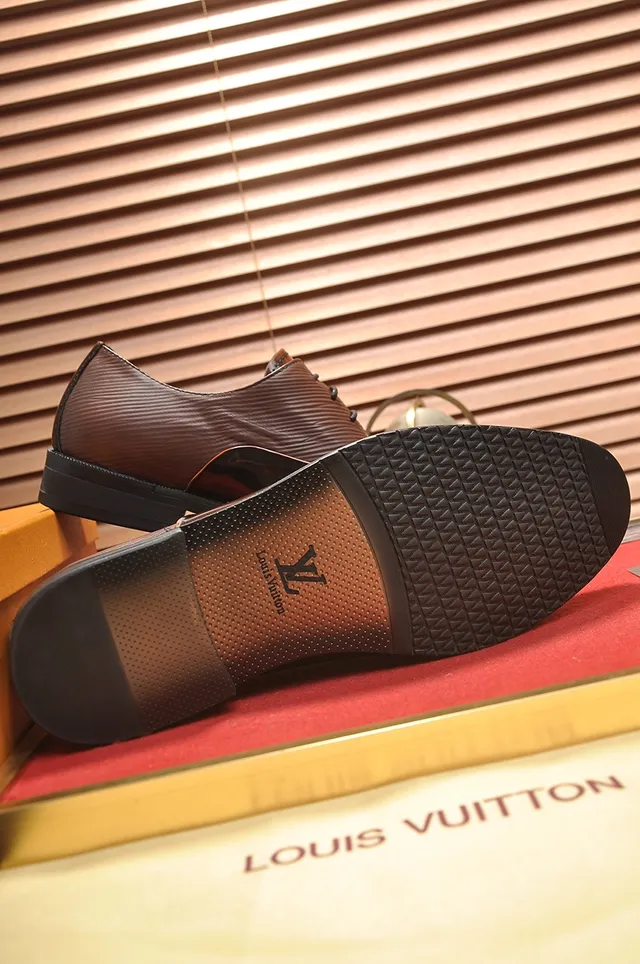 Louis Vuitton Zapatos Oxford Marrón de Dos Tonos Brillantes 3