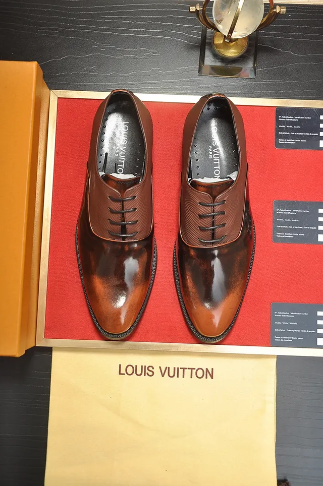 Louis Vuitton Zapatos Oxford Marrón de Dos Tonos Brillantes 5