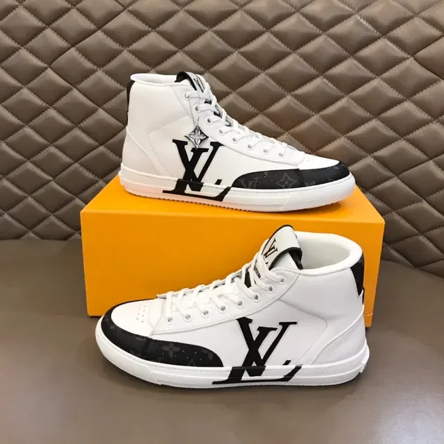 Louis Vuitton blanc noir high-top Monogram toile toe cap sneakers lifestyle 7