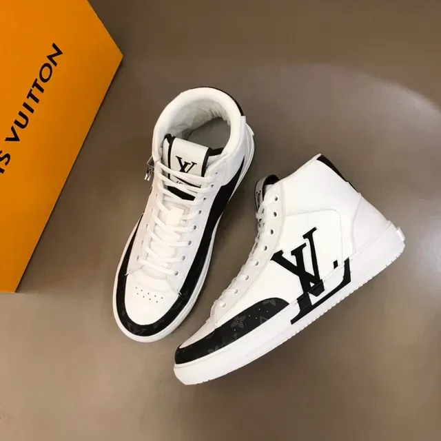 Louis Vuitton blanc noir high-top Monogram toile toe cap sneakers lifestyle 8