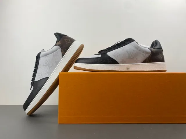 Louis Vuitton White Black Monogram Canvas Leather Overlays Lifestyle Sneakers 14