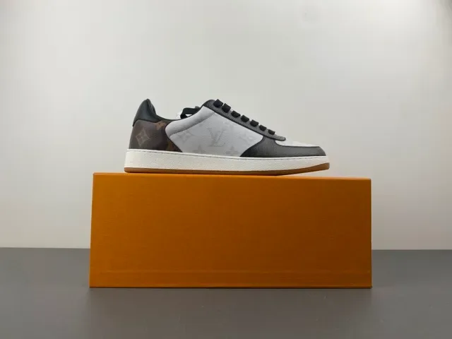Louis Vuitton White Black Monogram Canvas Leather Overlays Lifestyle Sneakers 15