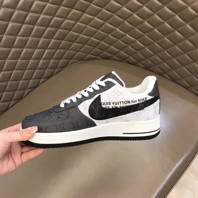 Louis Vuitton x Nike Air Force 1 काली और सफेद मोनोग्राम लाइफस्टाइल स्नीकर 3