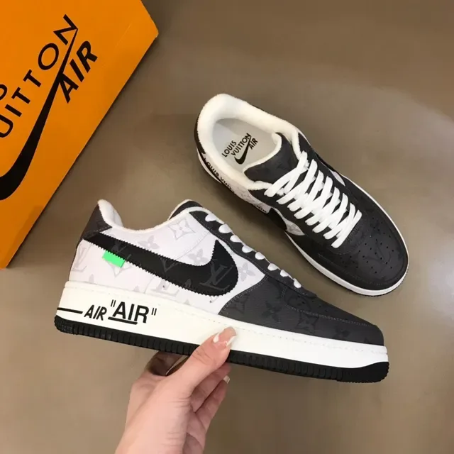 Louis Vuitton x Nike Air Force 1 काली और सफेद मोनोग्राम लाइफस्टाइल स्नीकर 7