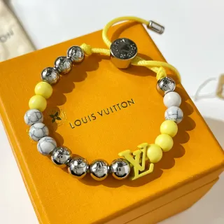 Louis Vuitton Pulsera Amarilla y Plateada con Cuentas y Logo LV