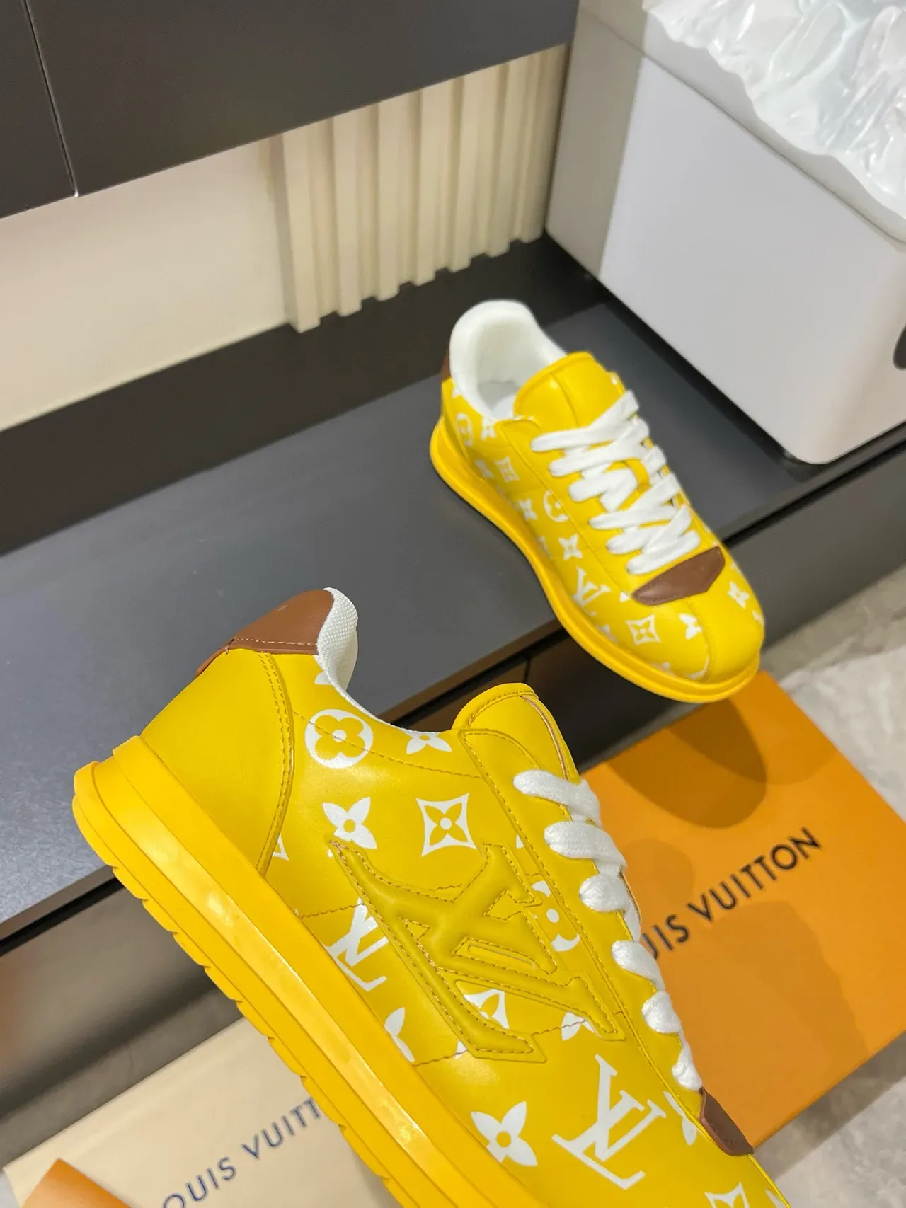 路易威登 黄棕色 印花涂层皮革 低帮 生活方式运动鞋 8
