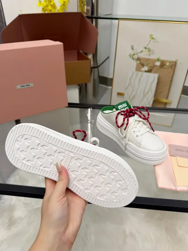 Miu Miu Wander 白绿红 双鞋带 生活方式 运动鞋 2