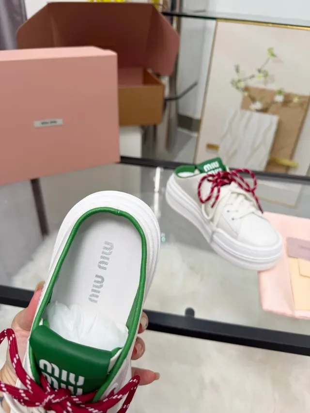 Miu Miu Wander 白绿红 双鞋带 生活方式 运动鞋 3