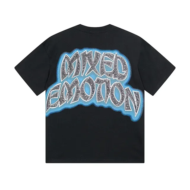 Camiseta Mixed Emotion preta e azul com estampa gráfica e ilustração de terror 3