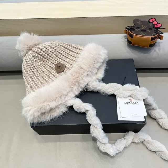 Moncler Bonnet à Bordure de Fourrure Fausse Fluffy 8
