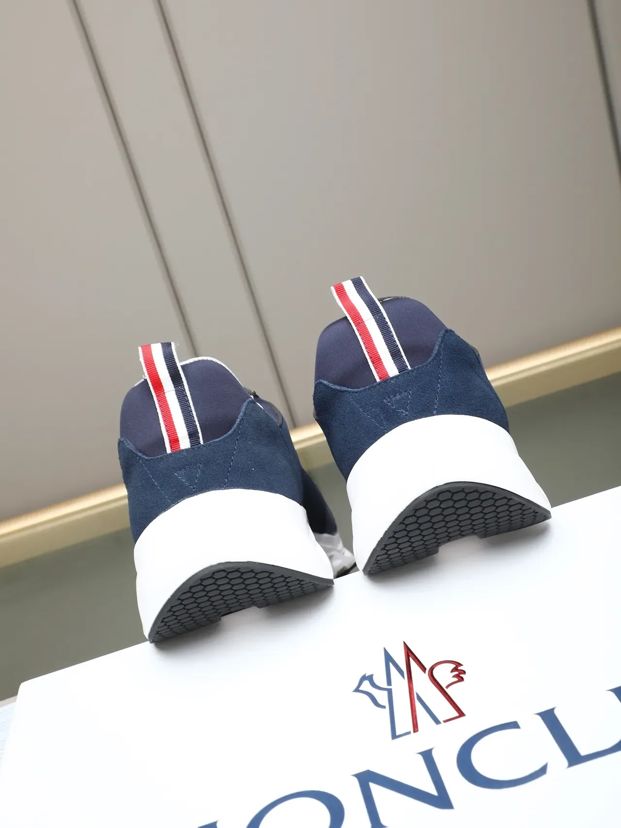 Moncler Sneakers Lifestyle Azul Marino y Blanco 3
