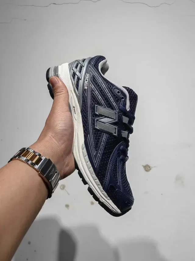 New Balance 1906R Navy and Silver Running Shoes 6