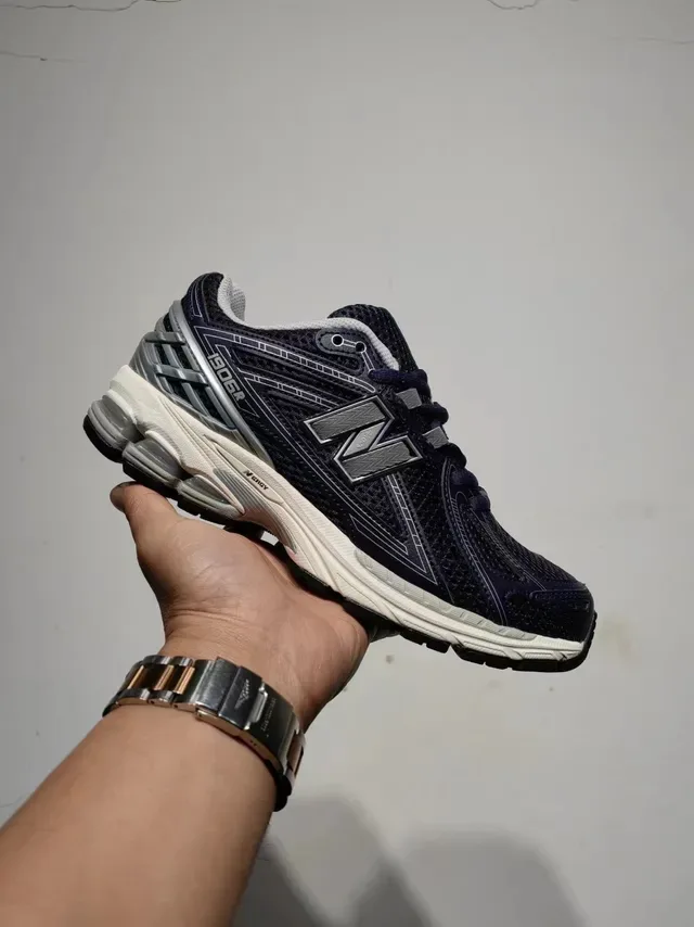 New Balance 1906R Navy and Silver Running Shoes 7