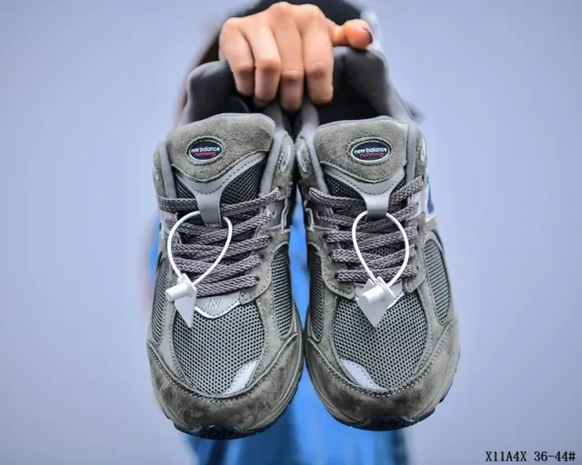 New Balance 2002R Tênis Lifestyle Cinza Camurça Malha 7