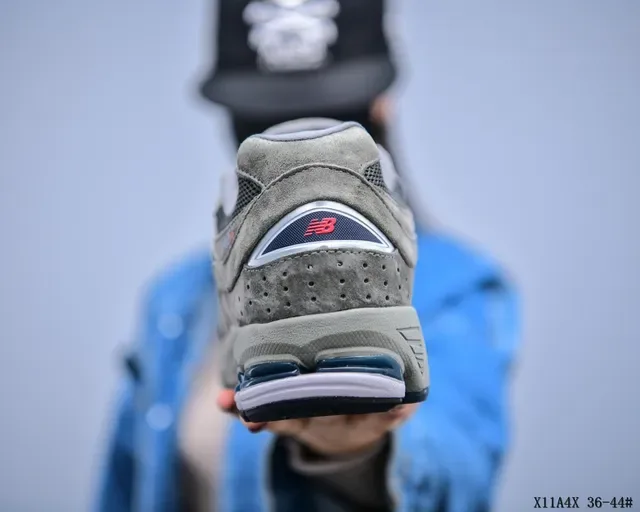 New Balance 2002R Tênis Lifestyle Cinza Camurça Malha 9