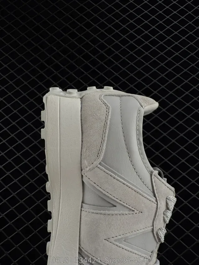 New Balance 327 Cinza claro e branco tênis lifestyle 5