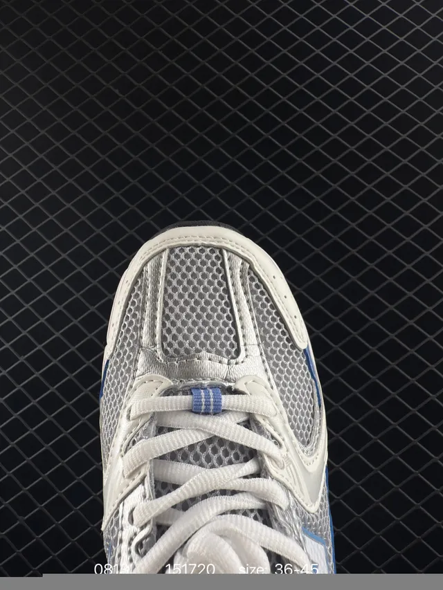 New Balance 530 White and Blue Chunky Sneakers 7