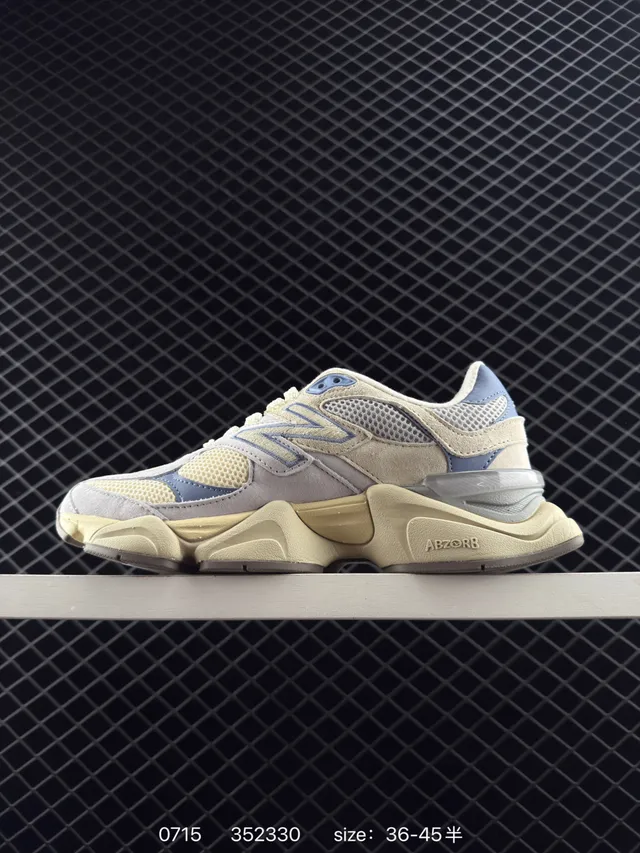 New Balance 9060 بيج وأزرق فاتح سكينرز ثيك 5
