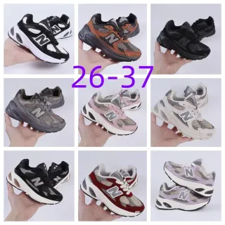New Balance 9060 কালো এবং সাদা লাইফস্টাইল স্নিকার