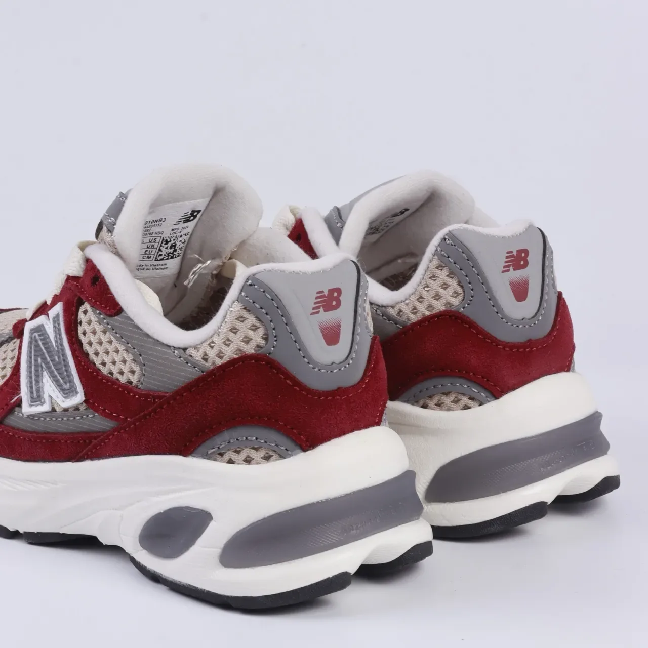 New Balance 9060 حذاء أسلوب حياة أسود وأبيض 8