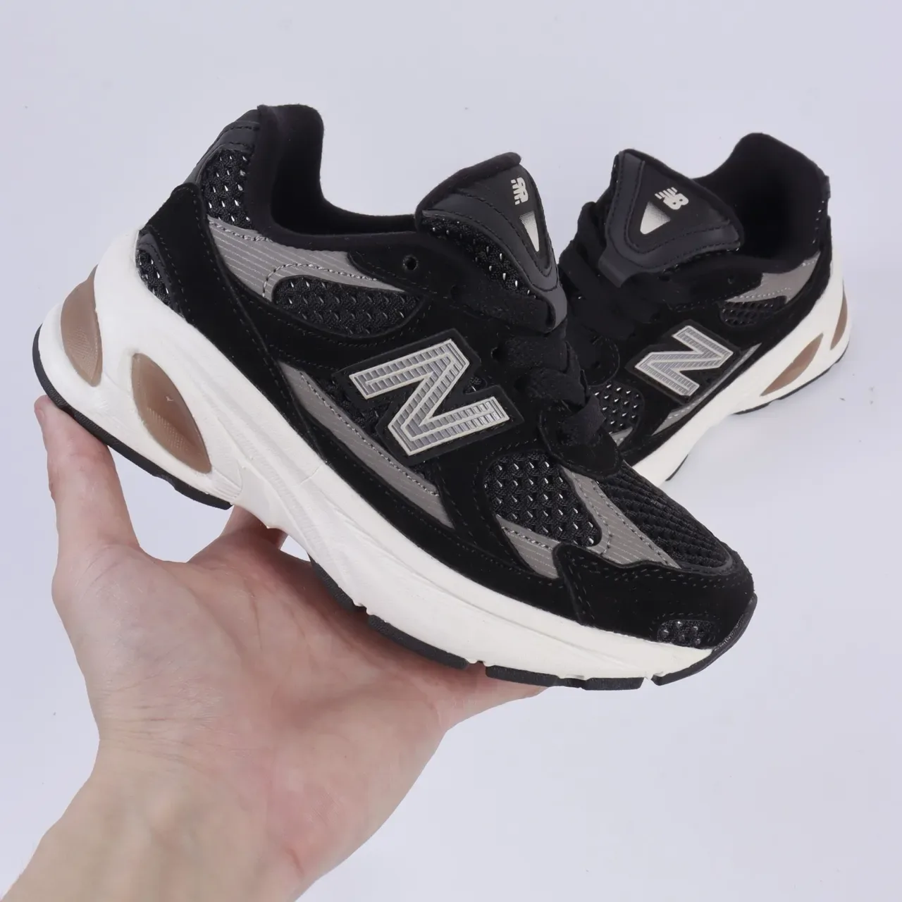 New Balance 9060 حذاء أسلوب حياة أسود وأبيض 12