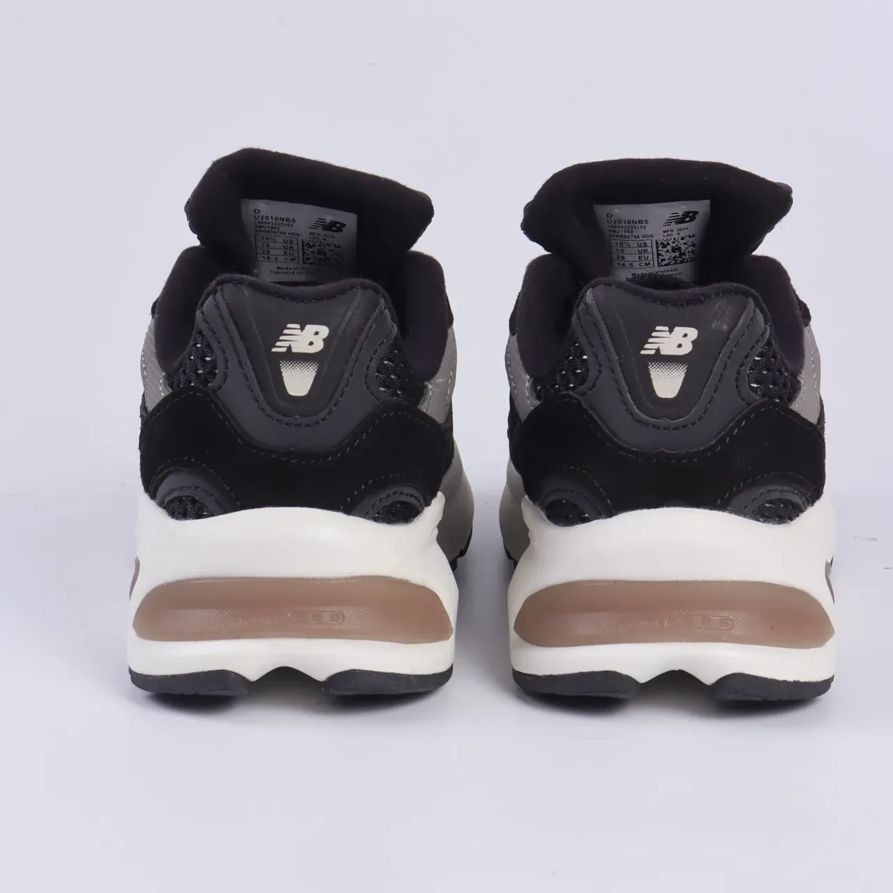 New Balance 9060 حذاء أسلوب حياة أسود وأبيض 16