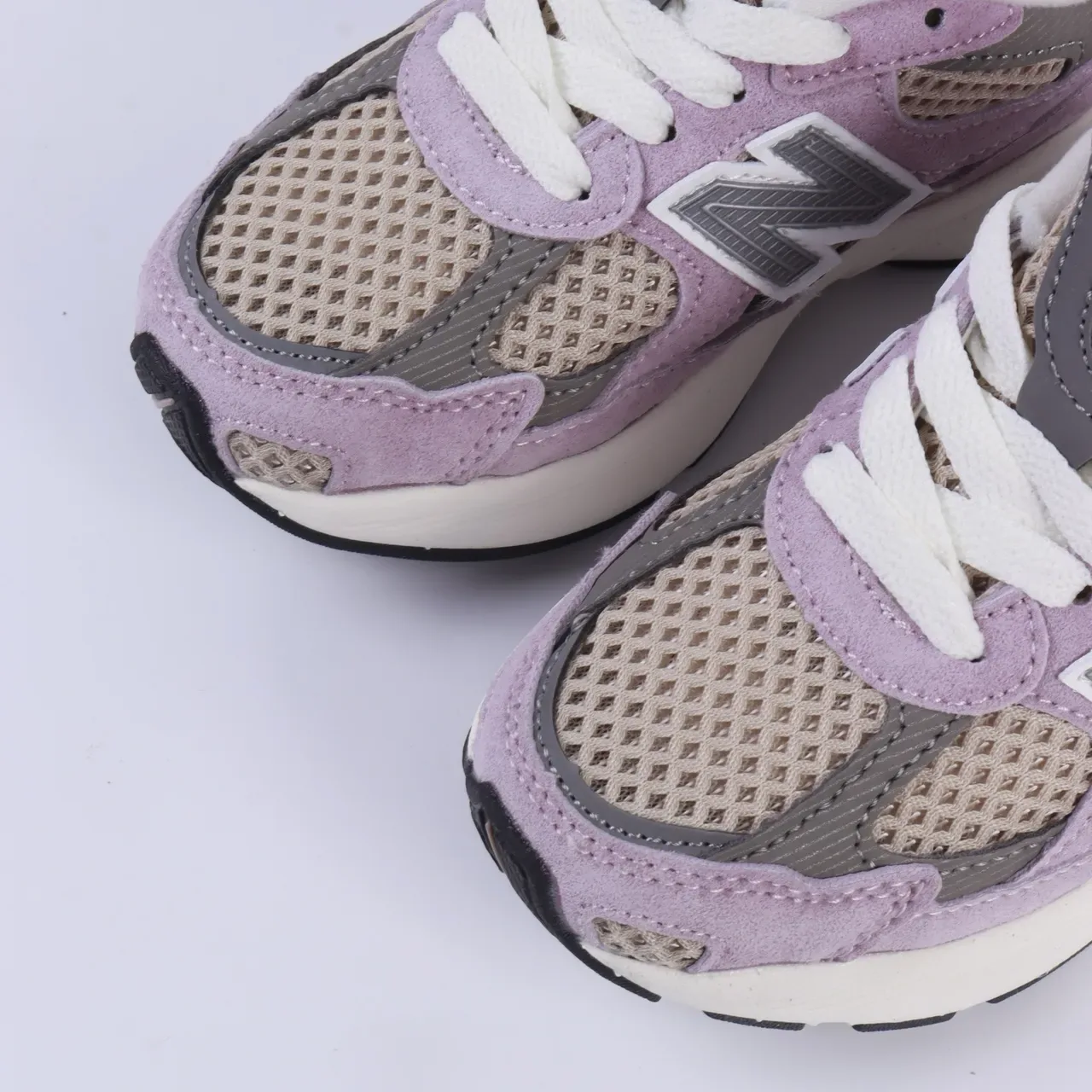 New Balance 9060 حذاء أسلوب حياة أسود وأبيض 23