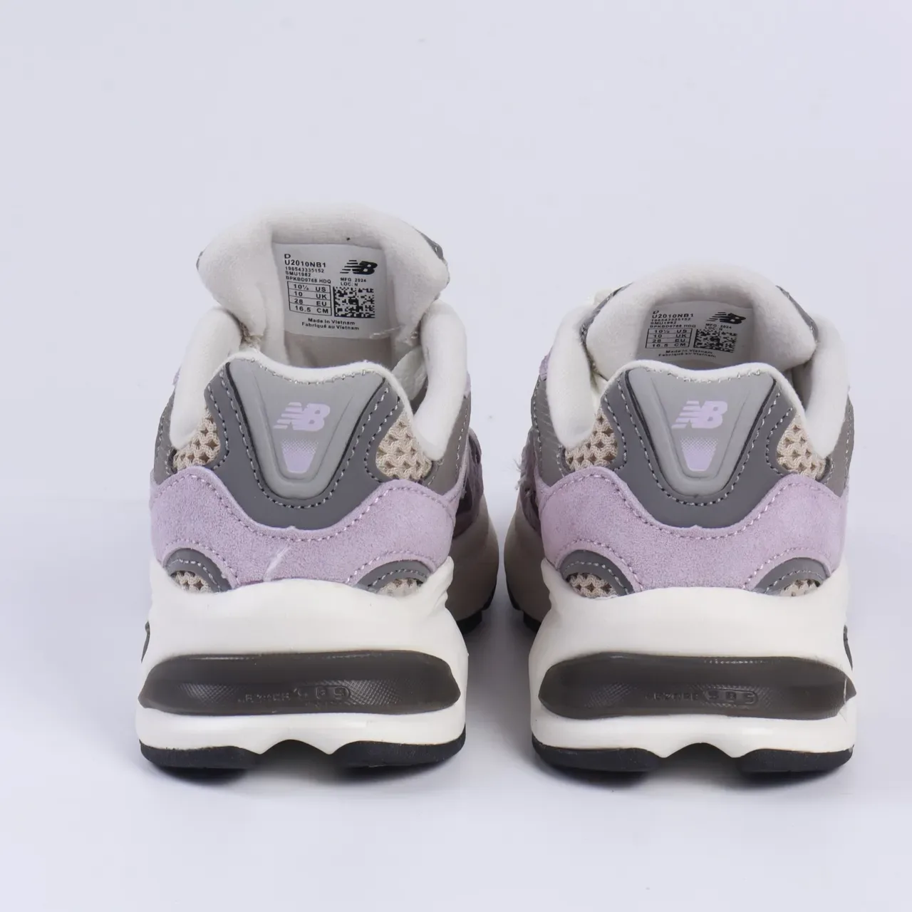 New Balance 9060 حذاء أسلوب حياة أسود وأبيض 24