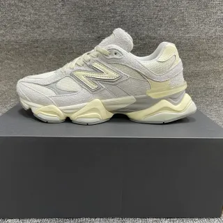 New Balance 9060 Off-White 和灰色 厚底运动鞋