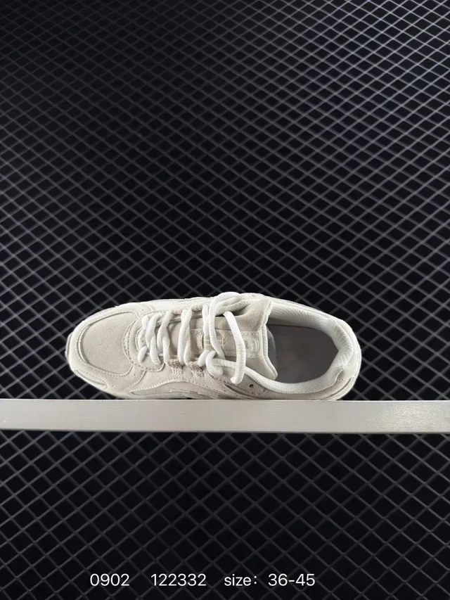 New Balance 990 ভূরা এক রঙের অফ-হোয়াইট পাতলা সোল লाइফস্টাইল স্নিকার 4